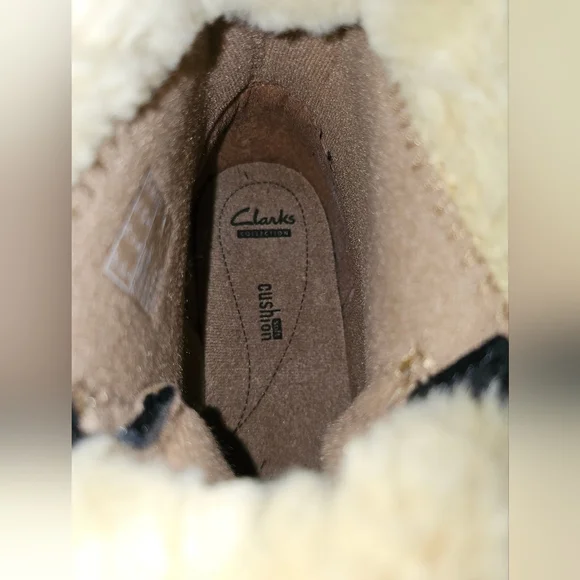 EUC Clarks Winter Boots Women's size 11 wide - Picture 8 of 9